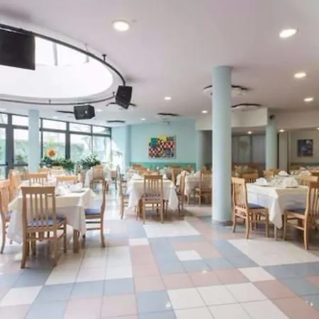 Hotel Arizona 3*